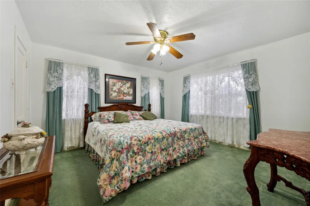 409 Eleanor Street Houston, TX 77009