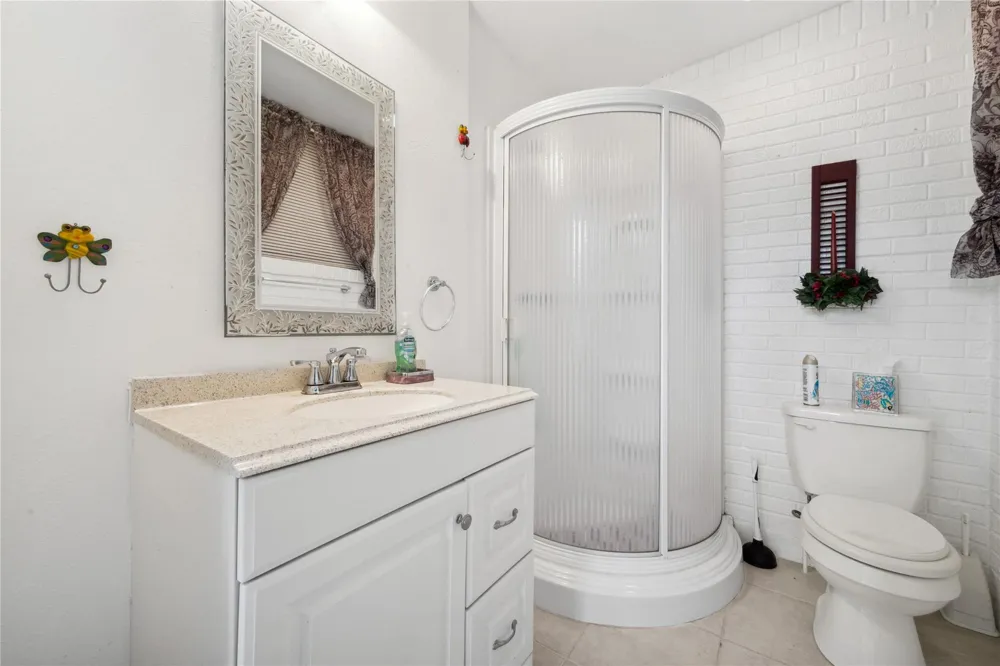 409 Eleanor Street Houston, TX 77009