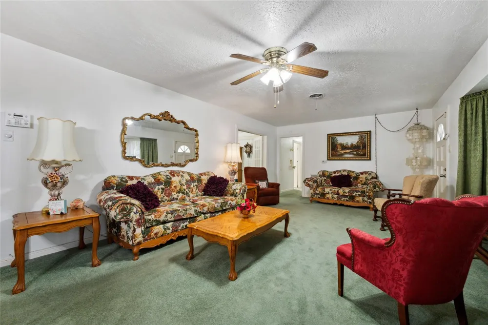 409 Eleanor Street Houston, TX 77009