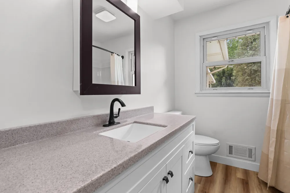 3815 Walton Drive Lansing, MI 48910
