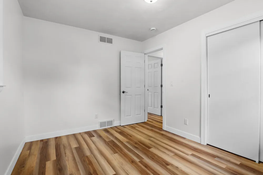 3815 Walton Drive Lansing, MI 48910