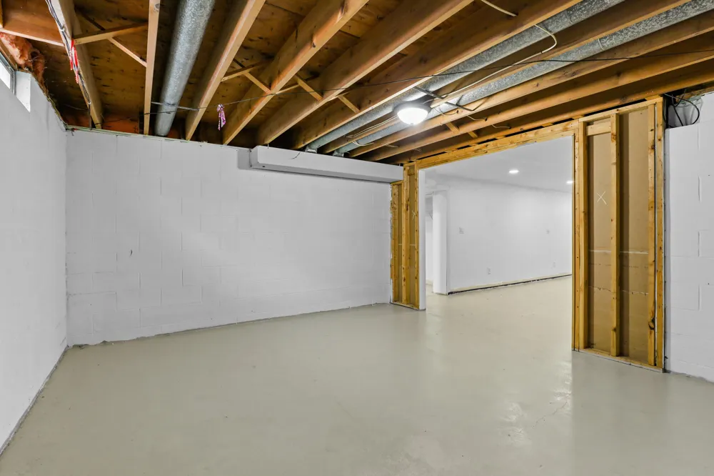 3815 Walton Drive Lansing, MI 48910