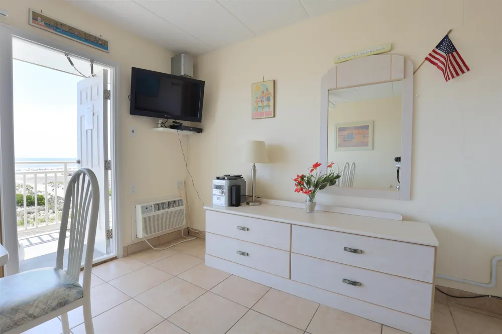 427 E Miami Avenue Wildwood Crest, NJ 08260