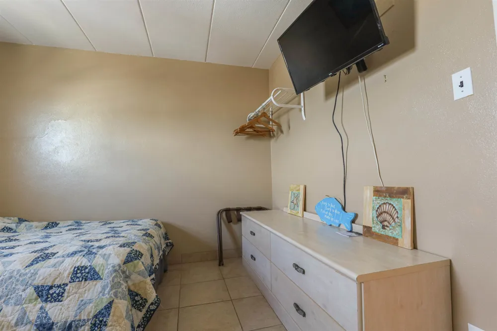 427 E Miami Avenue Wildwood Crest, NJ 08260