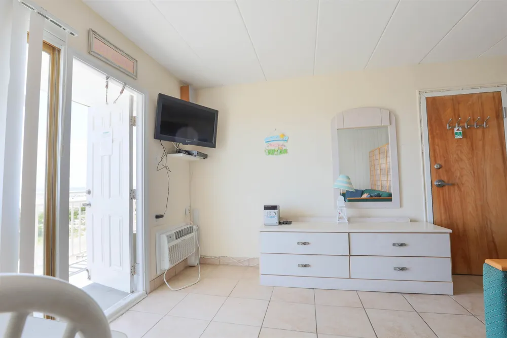 427 E Miami Avenue Wildwood Crest, NJ 08260