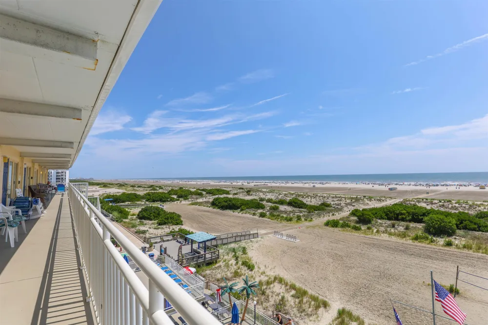 427 E Miami Avenue Wildwood Crest, NJ 08260