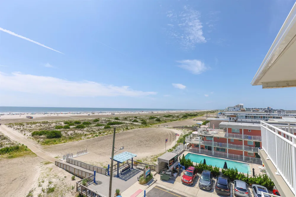 427 E Miami Avenue Wildwood Crest, NJ 08260
