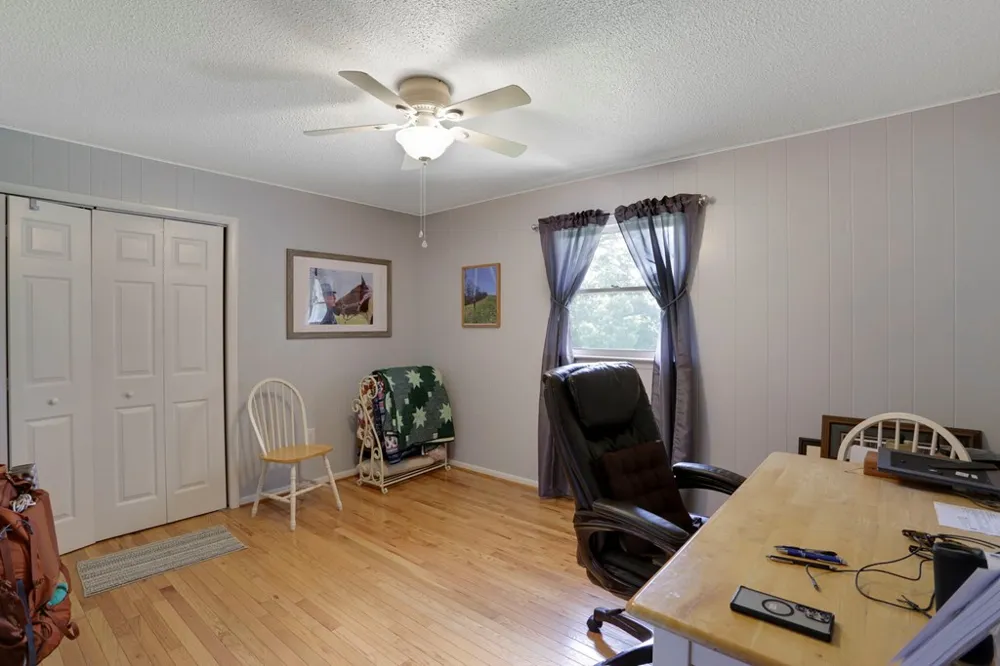 16 Lois Lane Hayesville, NC 28904
