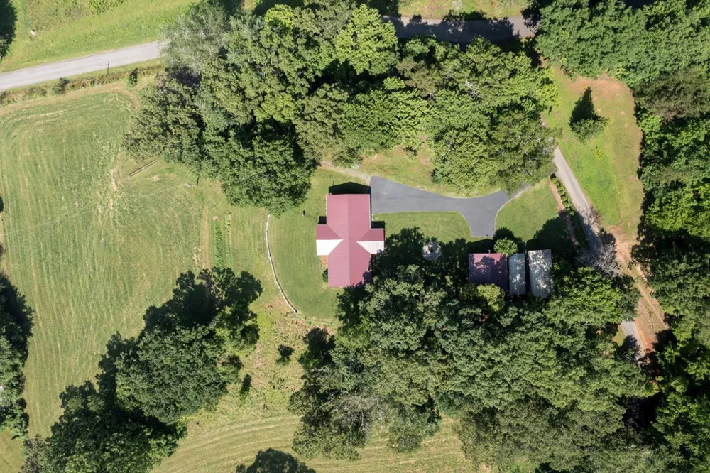 16 Lois Lane Hayesville, NC 28904