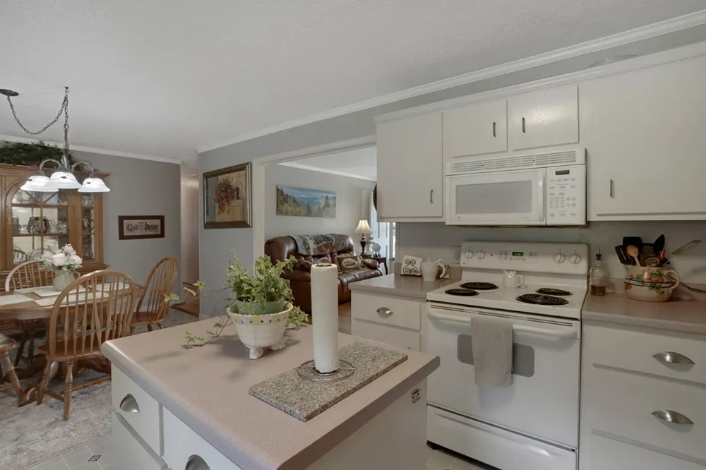 16 Lois Lane Hayesville, NC 28904