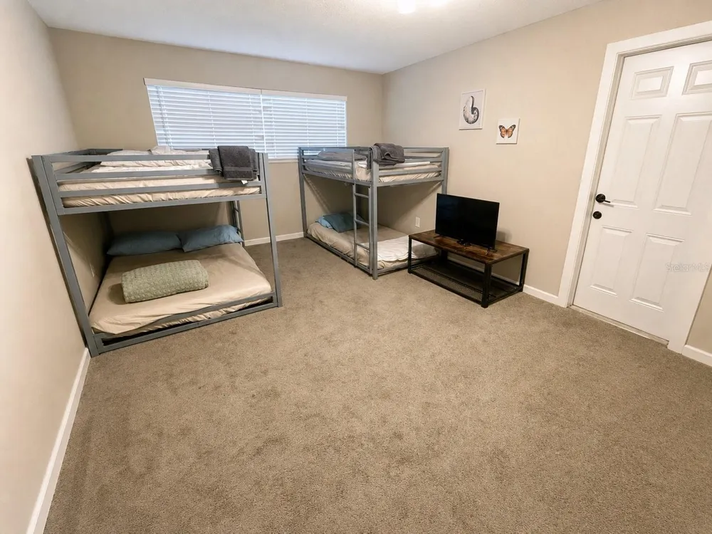 8628 MAGNOLIA DRIVE Seminole, FL 33777