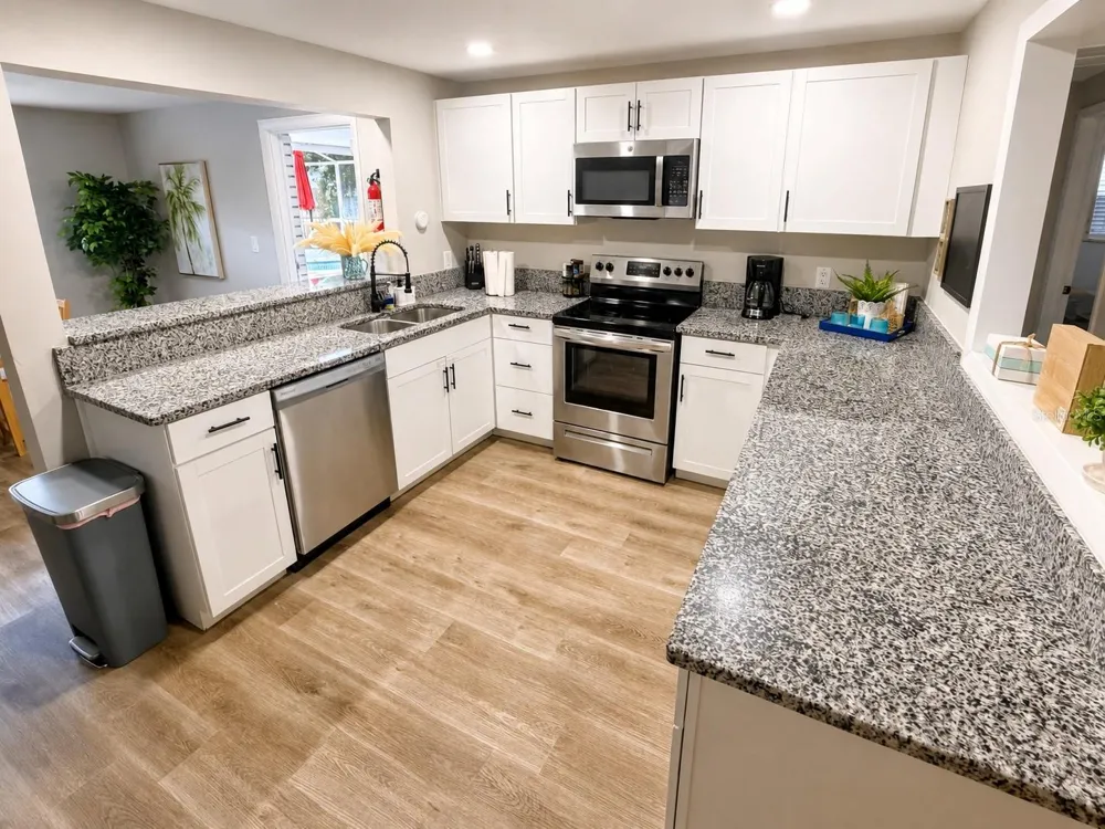 8628 MAGNOLIA DRIVE Seminole, FL 33777