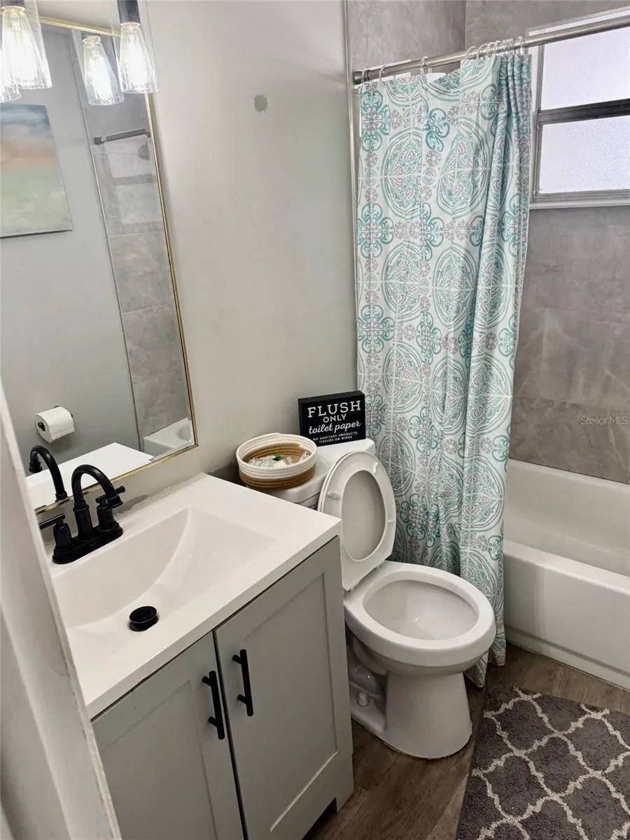 8628 MAGNOLIA DRIVE Seminole, FL 33777