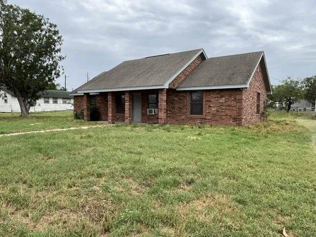 4 J L Ramirez Lane Hebbronville, TX 78361