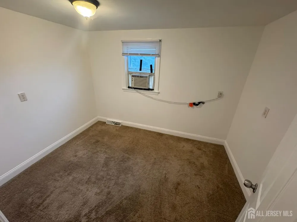 51 Kenwood Terrace Hamilton, NJ 08610