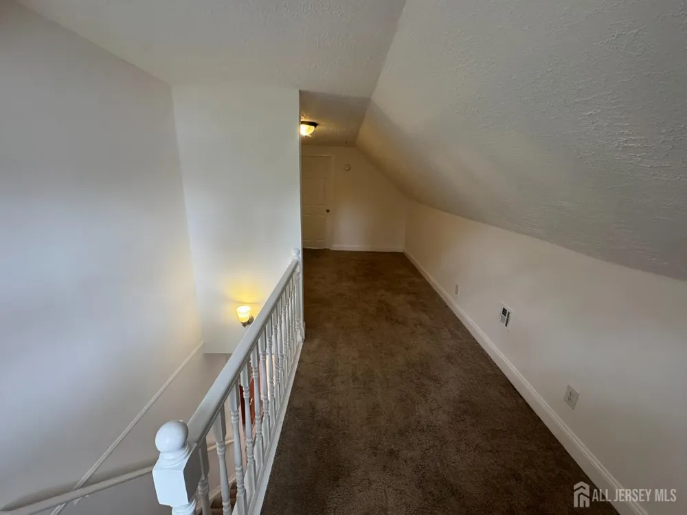 51 Kenwood Terrace Hamilton, NJ 08610