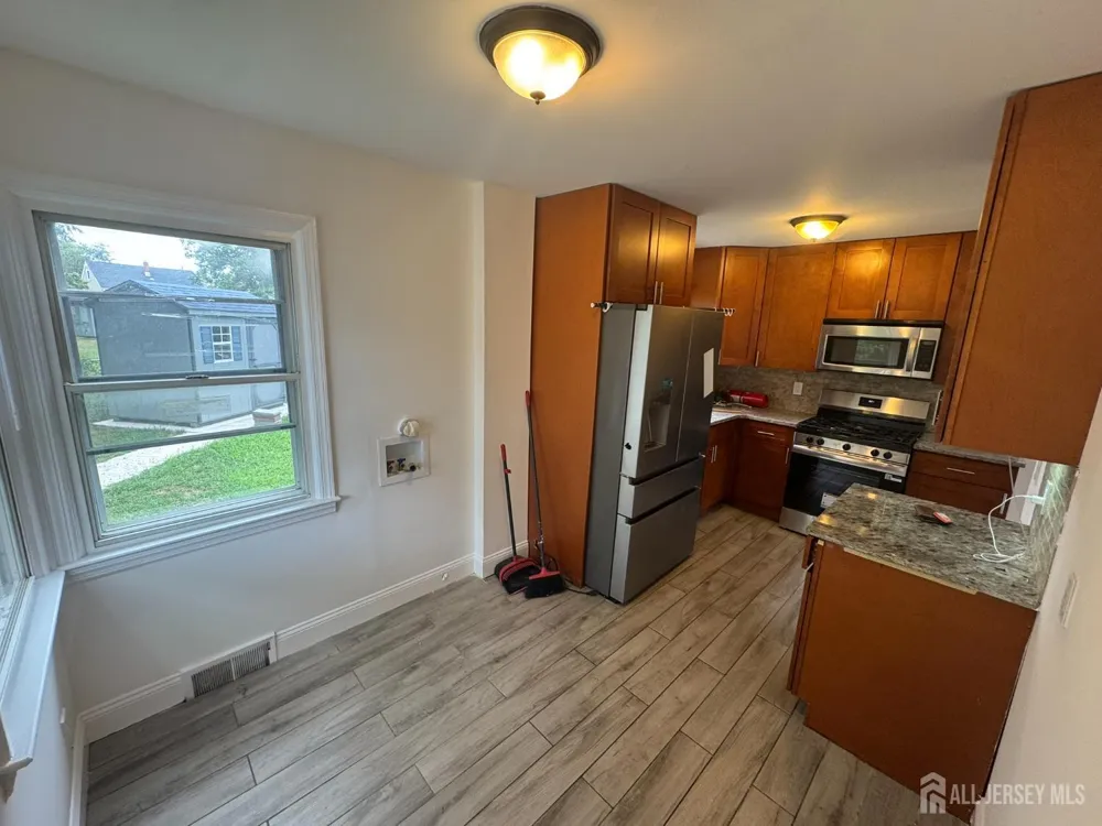 51 Kenwood Terrace Hamilton, NJ 08610