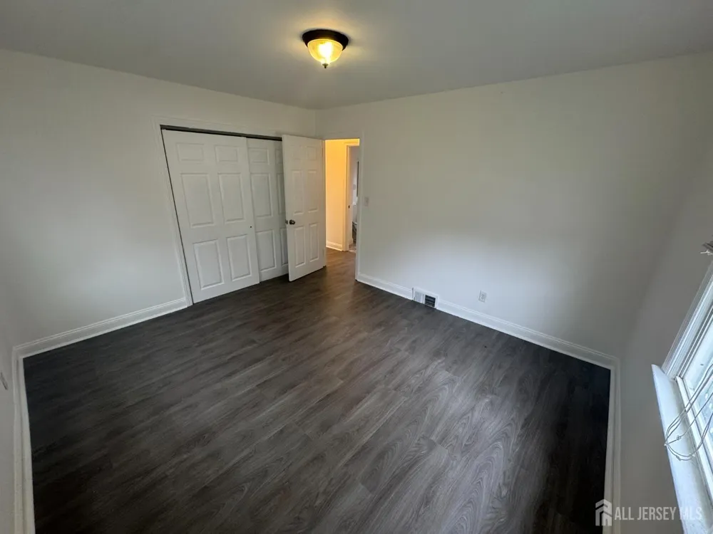 51 Kenwood Terrace Hamilton, NJ 08610