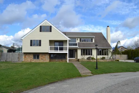 9 Saint Andrews Dr