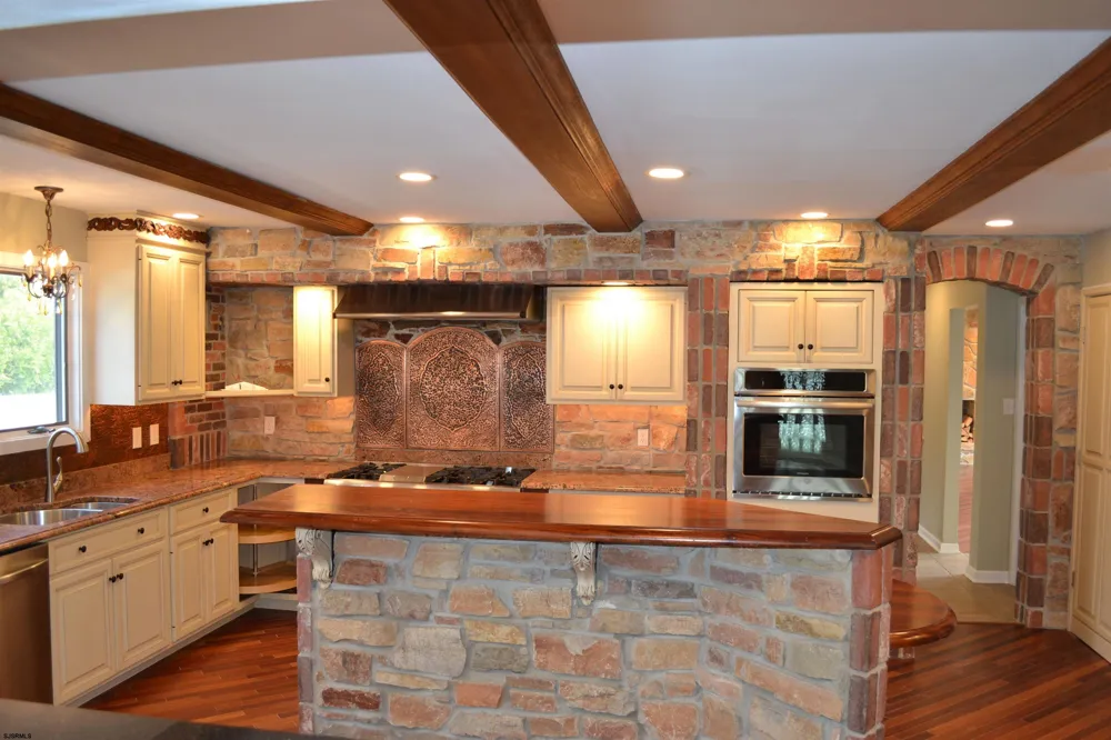 9 Saint Andrews Dr Northfield, NJ 08225
