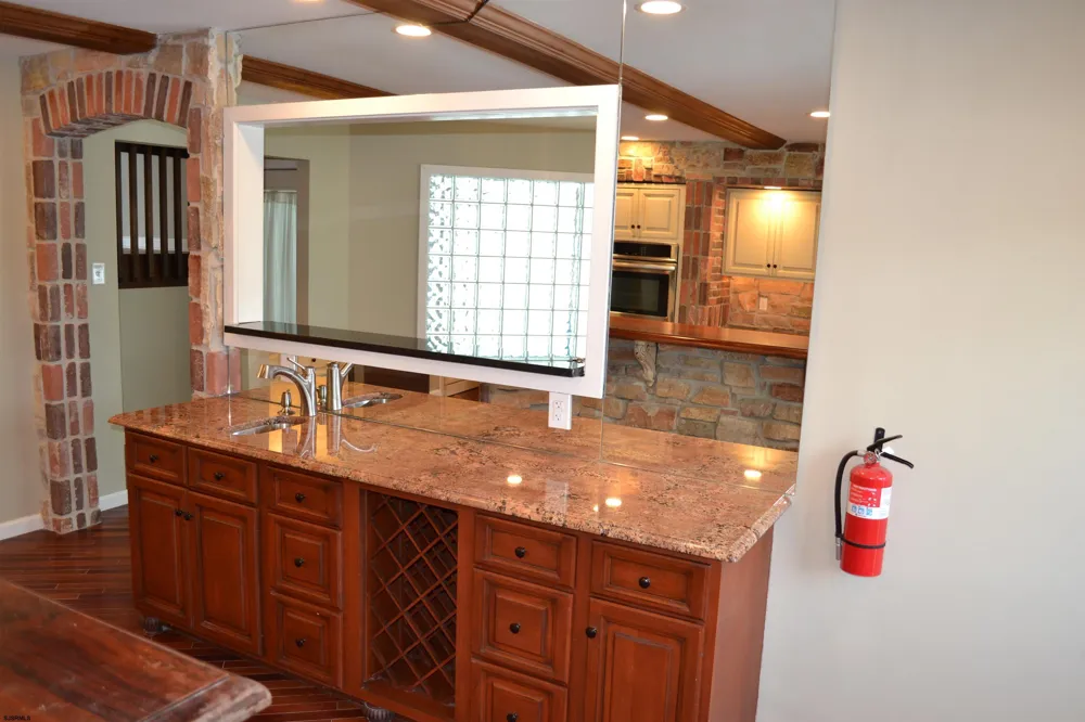 9 Saint Andrews Dr Northfield, NJ 08225