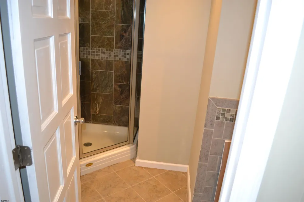 9 Saint Andrews Dr Northfield, NJ 08225