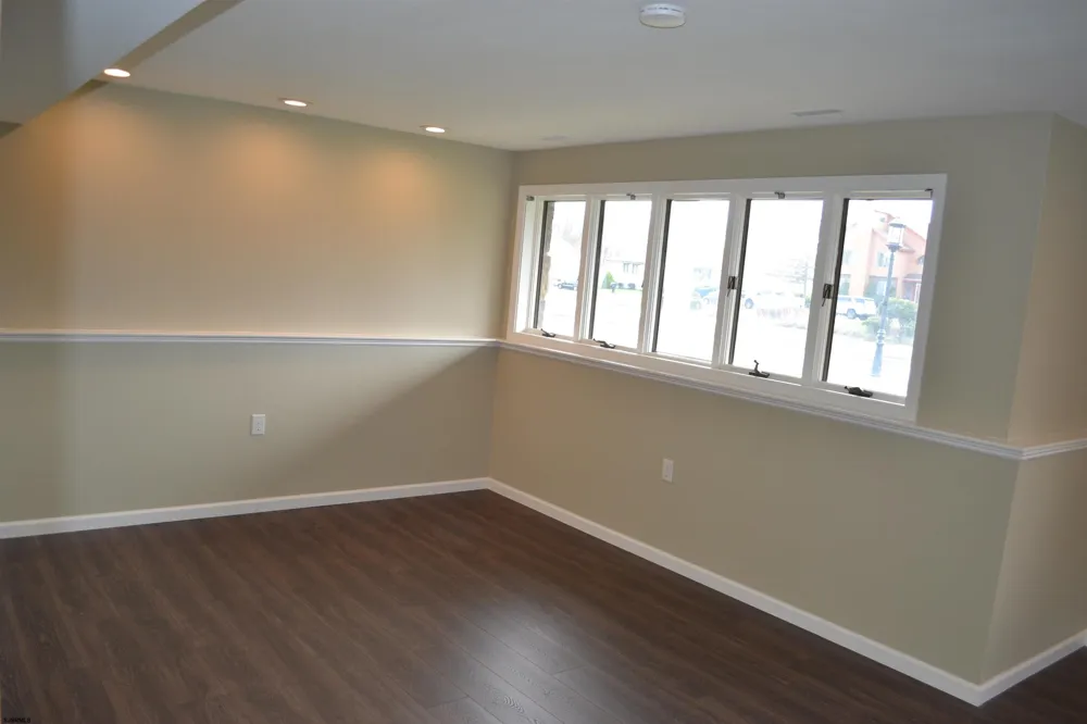 9 Saint Andrews Dr Northfield, NJ 08225