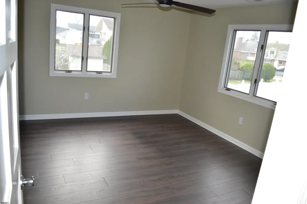 9 Saint Andrews Dr Northfield, NJ 08225