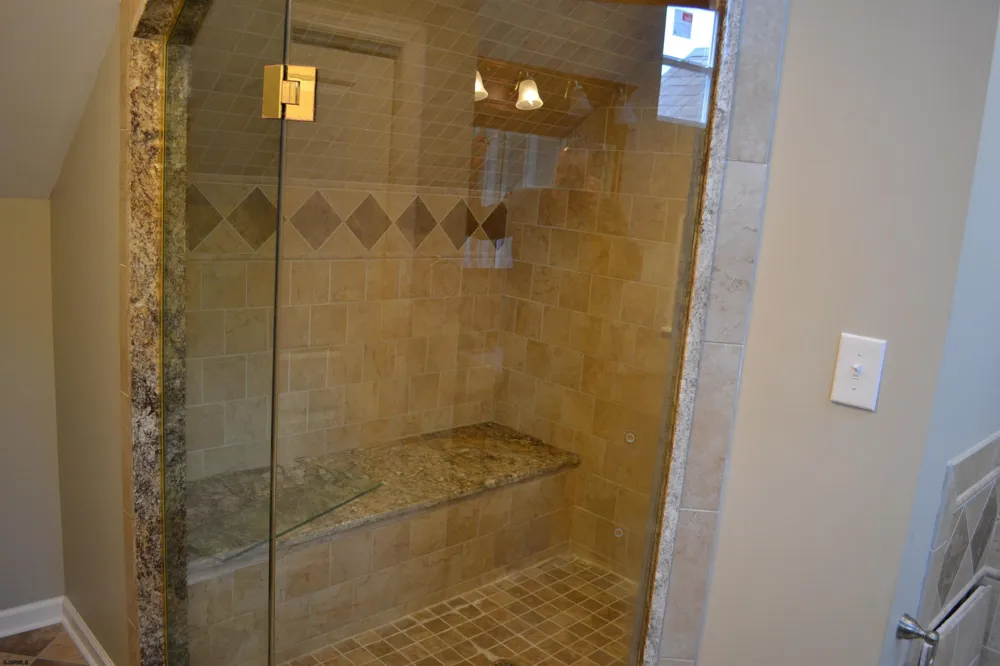 9 Saint Andrews Dr Northfield, NJ 08225