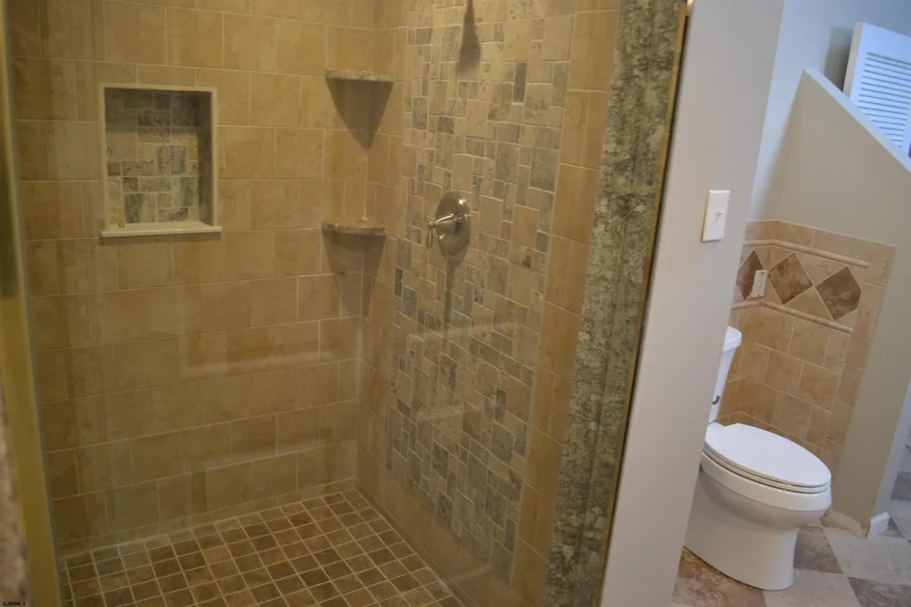 9 Saint Andrews Dr Northfield, NJ 08225