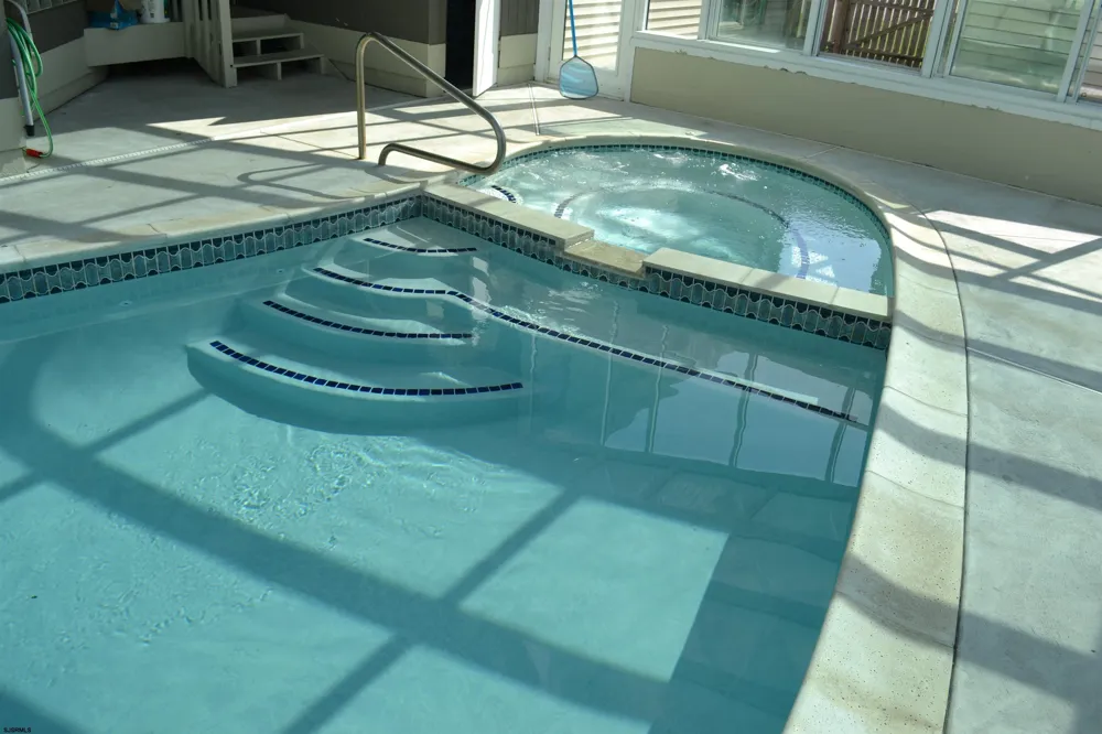 9 Saint Andrews Dr Northfield, NJ 08225