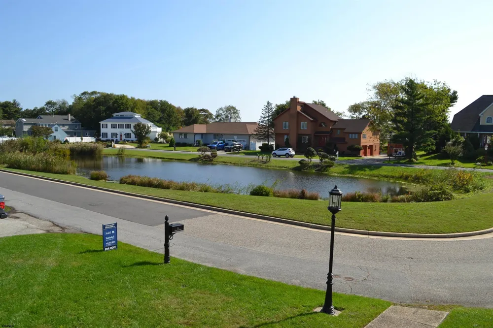 9 Saint Andrews Dr Northfield, NJ 08225