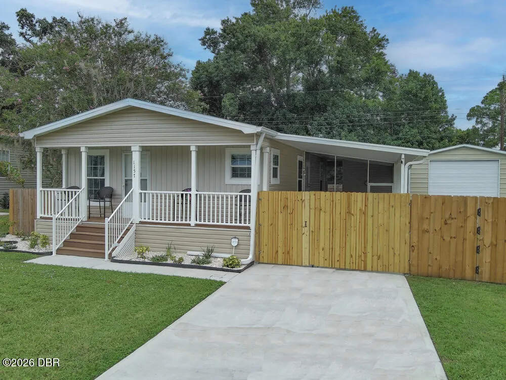 1157 Millbrook Avenue Port Orange, FL 32127