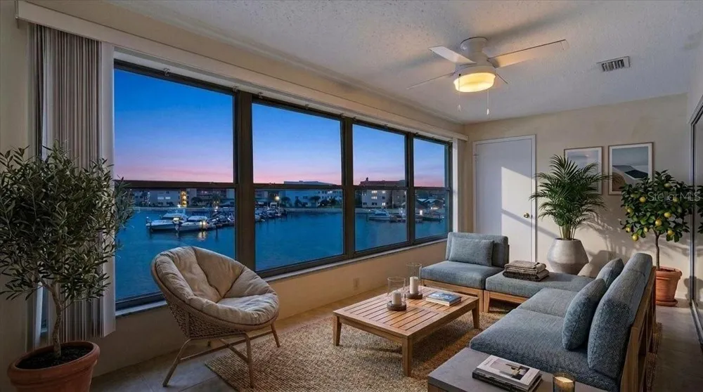 5925 SHORE BOULEVARD S #302 Gulfport, FL 33707
