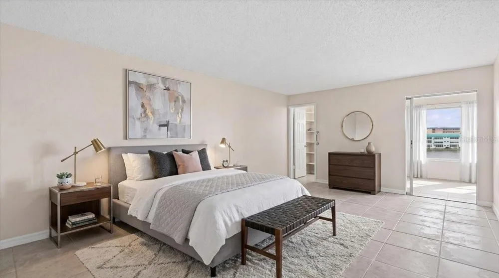 5925 SHORE BOULEVARD S #302 Gulfport, FL 33707