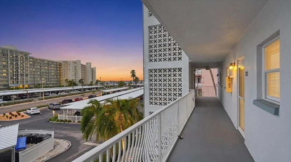 5925 SHORE BOULEVARD S #302 Gulfport, FL 33707