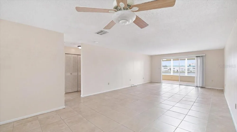 5925 SHORE BOULEVARD S #302 Gulfport, FL 33707