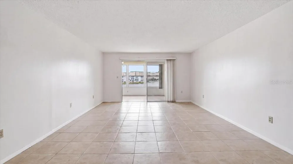 5925 SHORE BOULEVARD S #302 Gulfport, FL 33707