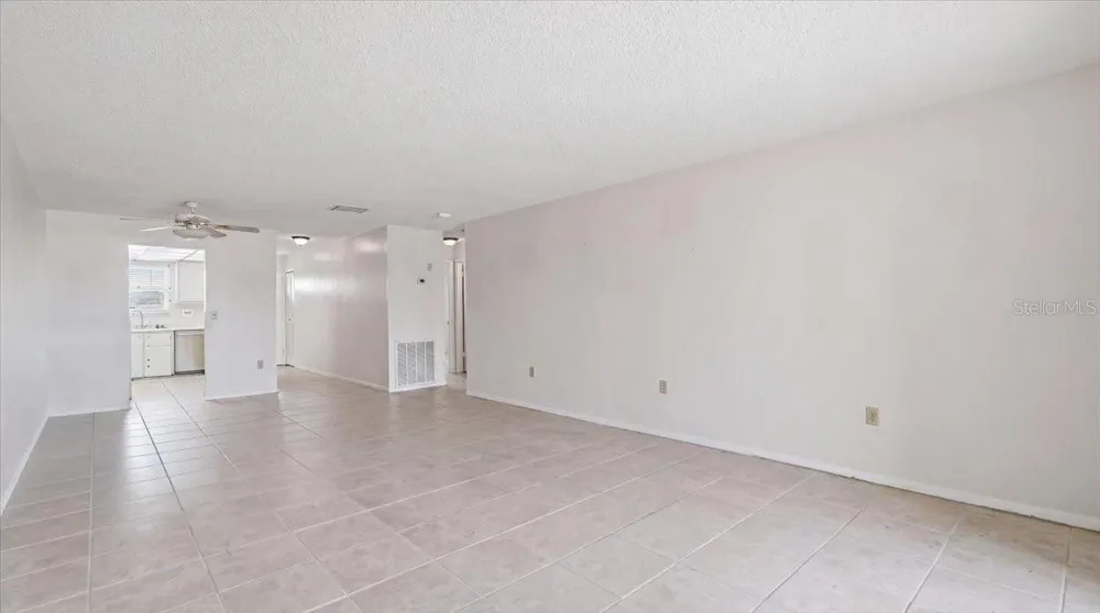 5925 SHORE BOULEVARD S #302 Gulfport, FL 33707