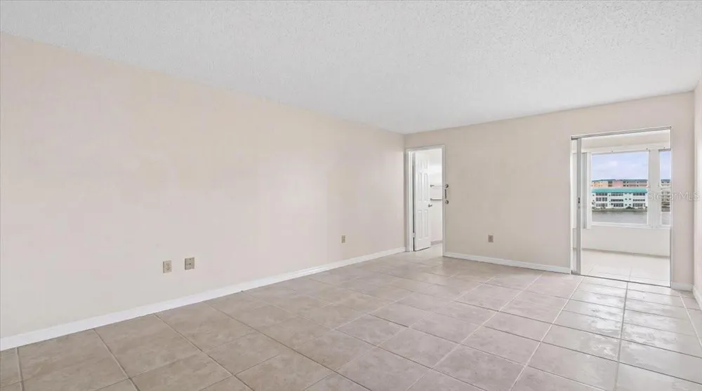 5925 SHORE BOULEVARD S #302 Gulfport, FL 33707