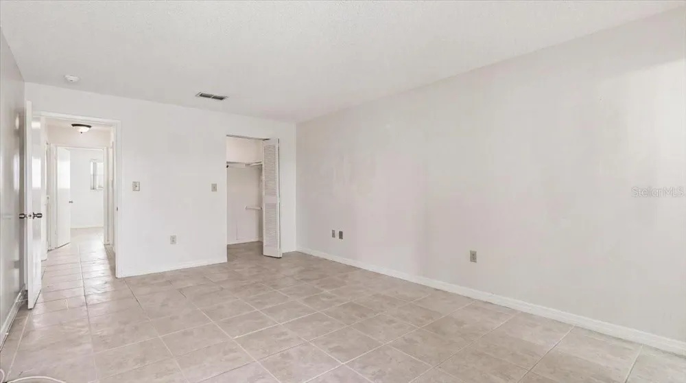 5925 SHORE BOULEVARD S #302 Gulfport, FL 33707