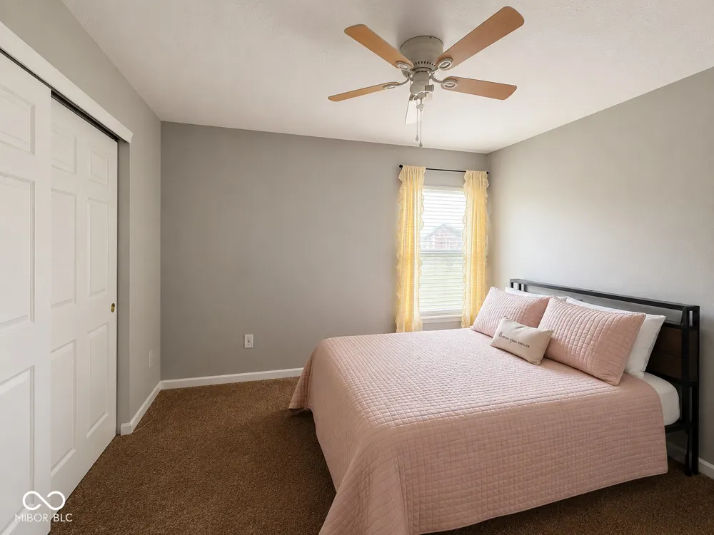 5798 W Glenview Drive McCordsville, IN 46055