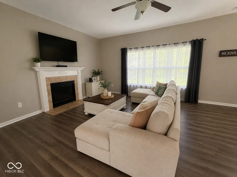 5798 W Glenview Drive McCordsville, IN 46055
