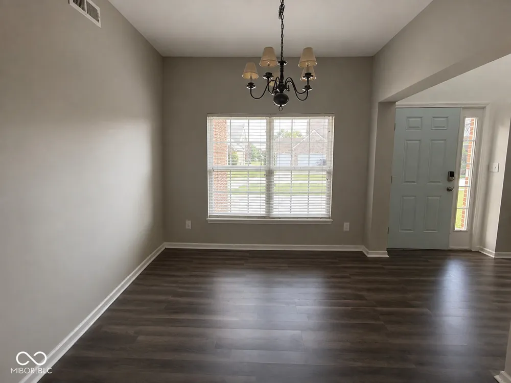 5798 W Glenview Drive McCordsville, IN 46055