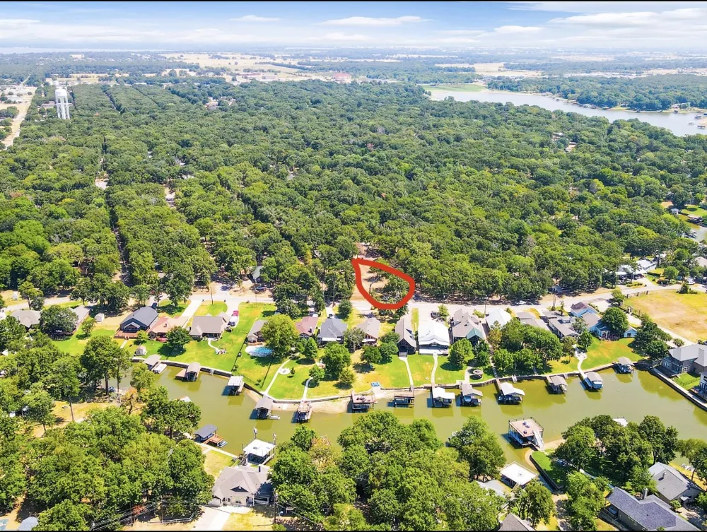 123 Paseo Patricia Street Gun Barrel City, TX 75156