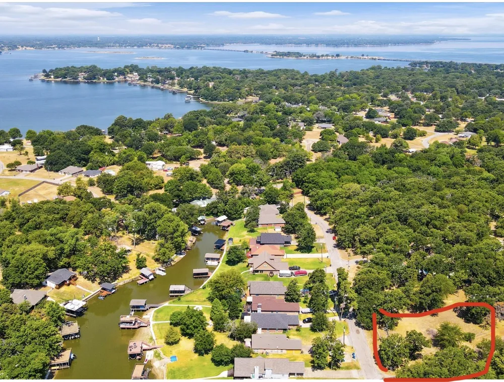123 Paseo Patricia Street Gun Barrel City, TX 75156