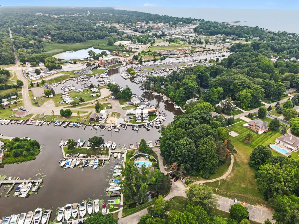 723 Meadow Drive South Haven, MI 49090