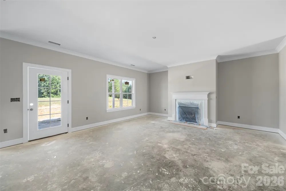 153 Canton Drive Lexington, NC 27295