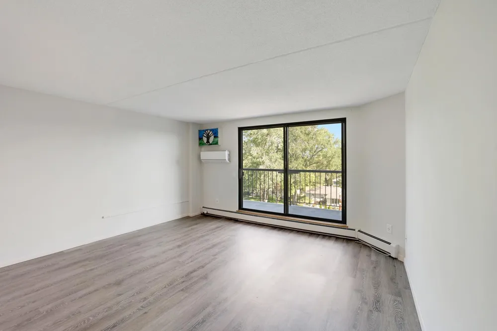 2601 Kenzie Terrace #412 Saint Anthony, MN 55418