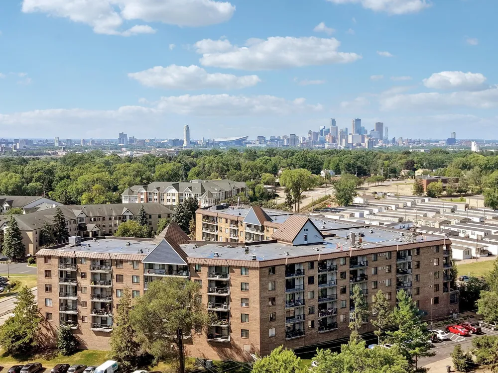 2601 Kenzie Terrace #412 Saint Anthony, MN 55418